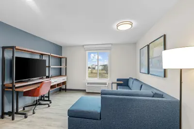 Photo 4 - Everhome Suites Wichita Northeast by Choice Hotels