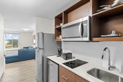 Photo 5 - Everhome Suites Wichita Northeast by Choice Hotels