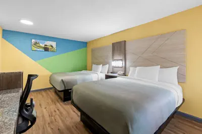 Photo 2 - Quality Inn & Suites East Point - Atlanta Area