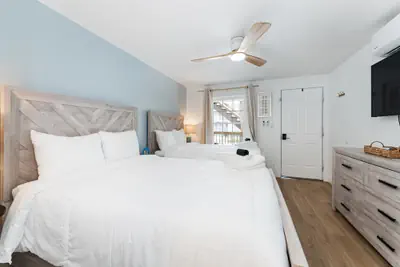 Photo 5 - Sunset Suites
