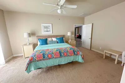 Photo 5 - Luxurious Lakefront Estate: Spectacular Views and 600-ft Private Jetty & Boat Ramp
