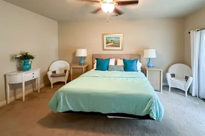 Photo 3 - Luxurious Lakefront Estate: Spectacular Views and 600-ft Private Jetty & Boat Ramp