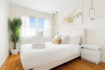 Photo 4 - 3BR Prime Luxury NY - Free Parking