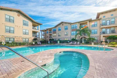 Photo 4 - Bright 3BR Resort Condo Near Disney + Pools