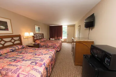 Photo 2 - Audubon Inn