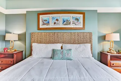 Photo 4 - Cozy Beachfront 1BR w/ Stunning Views