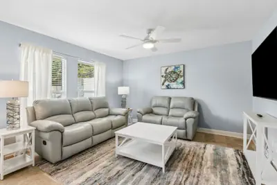 Photo 2 - Cozy Pet Friendly 2BR - Fernandina Beach
