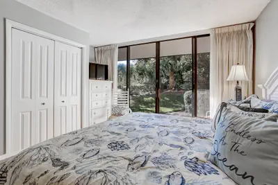 Photo 4 - Pet Friendly 2 Bedroom Villa w/ Pool - Captain's Court