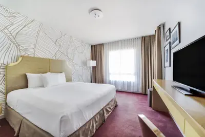 Photo 5 - Alamo Hotel
