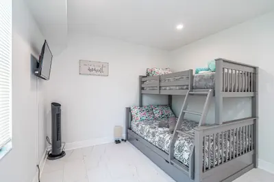 Photo 4 - BeachSide 9th Residences