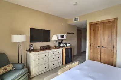 Photo 5 - Lodge at Mountaineer Square