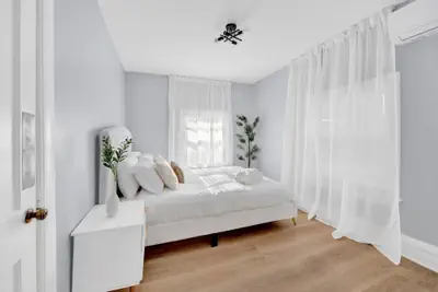 Photo 4 - Luxury 3BR Family Home Game Room Parking