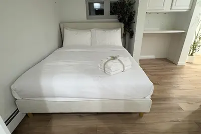 Photo 3 - Luxe 1BR Oasis - Prime NY Stay