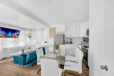 Photo 4 - Uscale 2BR Escape in the Heart of NYC