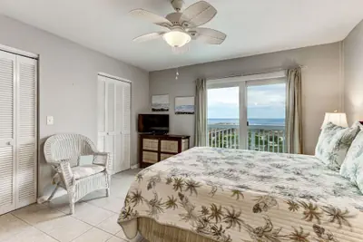 Photo 5 - Cozy Oceanfront 3BR Townhouse Sandpiper Loop - 95066