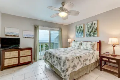 Photo 3 - Cozy Oceanfront 3BR Townhouse Sandpiper Loop - 95066