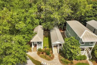 Photo 2 - Cottages at Oak Park