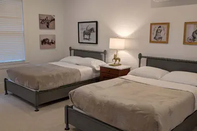Photo 5 - Parkway House Goshen Family-Friendly Bed & Breakfast