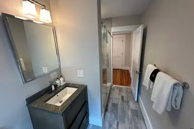 Photo 5 - Entire Modern 7 Unit 7 Bath Boutique Inn