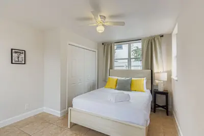 Photo 3 - Lauderdale Breeze Villas