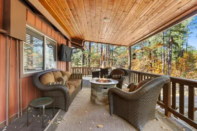 Photo 3 - Ponderosa Hideaway 4-br Cabin Mtn View Trails Brbq