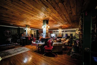 Photo 2 - Osceola Lake Inn