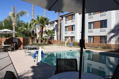 Photo 2 - Sky Harbor Airport Inn