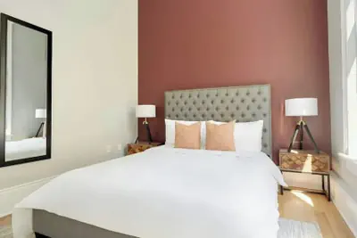 Photo 5 - Sleeps 16 4 Units, Steps to the French Quarter The Harlequin by Avantstay