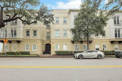 Photo 3 - 3 Suites Walkable Historic District Location The Juliette by Avantstay