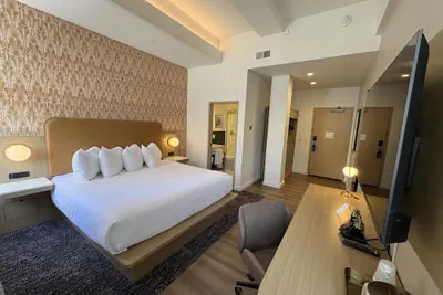 Photo 2 - Aiden By Best Western Kansas City Downtown