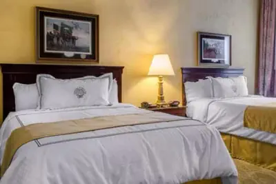 Photo 3 - Heartland suites