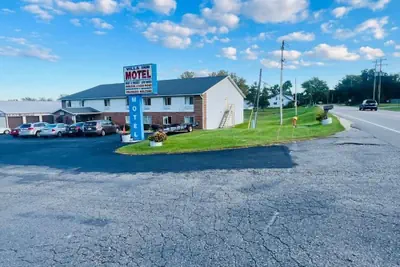 Photo 2 - Villa Inn Motel