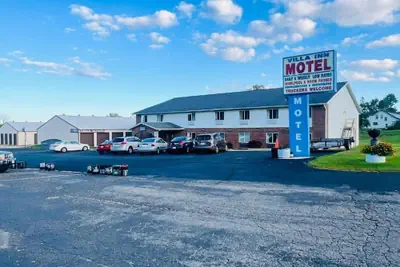 Photo 4 - Villa Inn Motel