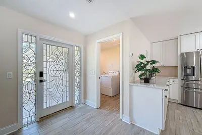Photo 5 - 2631 Cedarglen Drive