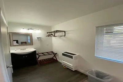 Photo 5 - Country Lodge
