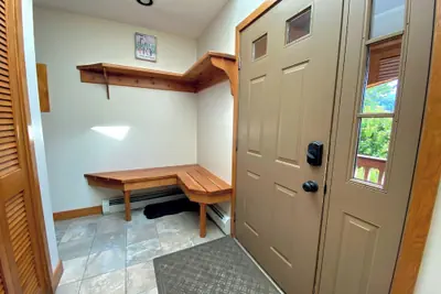 Photo 5 - Fc44 Renovated 3bed 3bath Forest Cottage AC, Views, Yard, Fast Wifi Walk to Skiing!