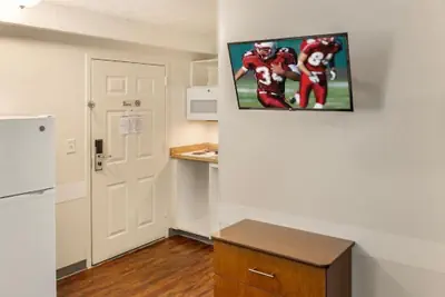 Photo 5 - Birch Hill Suites Louisville