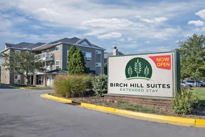 Photo 2 - Birch Hill Suites Louisville