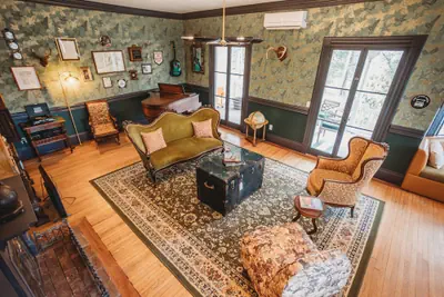 Photo 2 - Hideaway Inn Lenox