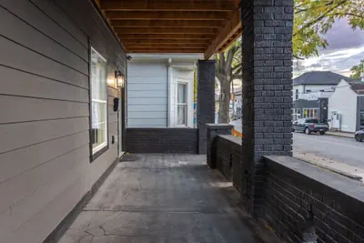Photo 2 - Modern Comfort Downtown Indy Stylish 3BR Getaway