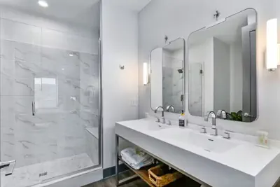 Photo 5 - Nashville Oasis at The Muse: Modern 2BR With Balcony & Rooftop Views