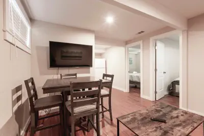 Photo 3 - Marbella Lane - 2BR Cozy Lwrlvl in Dtwn SJ