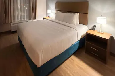 Photo 2 - Mainstay Suites - Oklahoma City Airport
