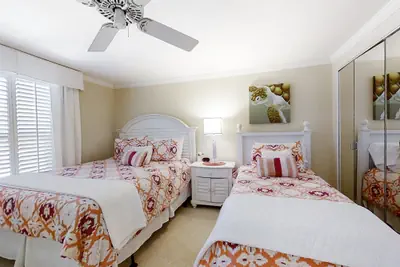 Photo 3 - Beachfront Condo With Outdoor Pool, Patio & Washer/dryer - Dog-friendly