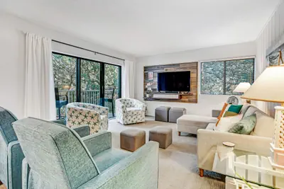 Photo 2 - Beachwood Residence Nestled in a Canopy of Oak Trees
