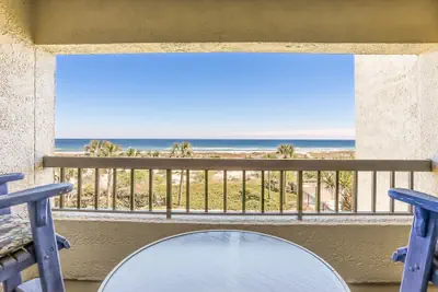 Photo 2 - Updated, Oceanfront Condo With Balcony, Wifi & Shared Pool/clay Tennis Courts