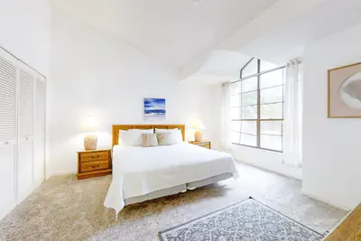 Photo 4 - Two-story Townhome With Fast Wifi & Pool - Steps From the Beach