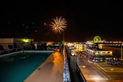 Photo 4 - Premiere Motor Inn