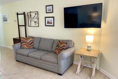 Photo 5 - Beachgate Condo Suites And Hotel 533 1 Bedroom Condo