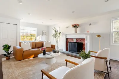 Photo 2 - Spacious Retreat with Game Room